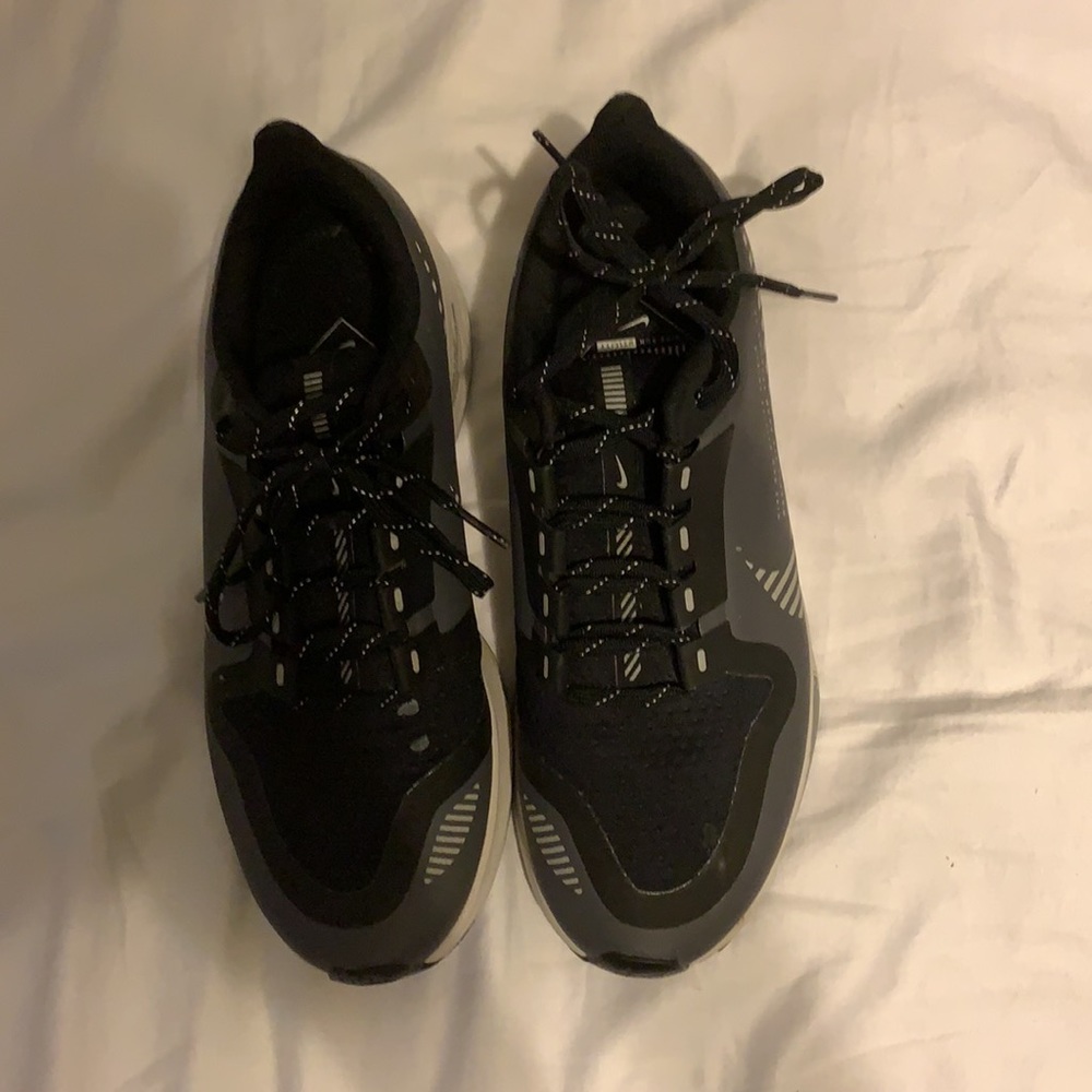 Shoes - Picture 2 of 3